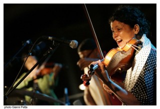2011-09-09-ICP-Piazza Fresi - Isole Trio13