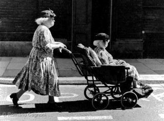 London, 1959. Chelsea twins