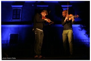 Piazza Fresi - sabato 13 settembre 2014: Félix Lajkó Antal Brasnyó duo